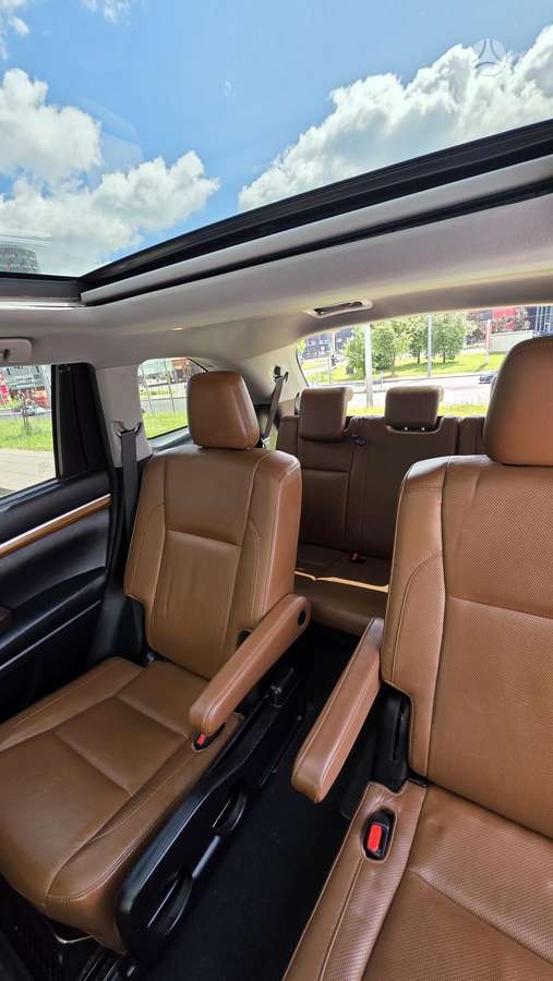 Toyota Highlander - 8
