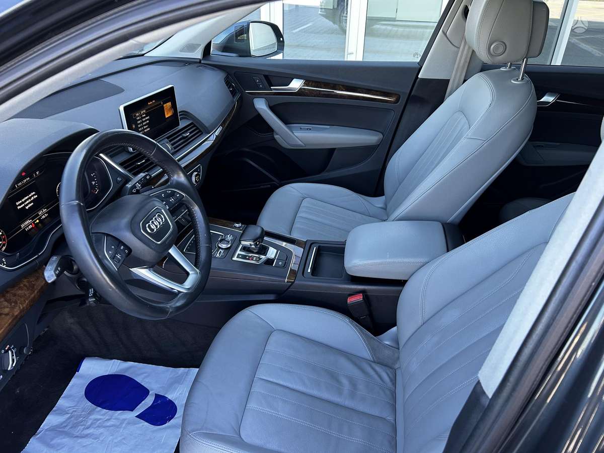 Audi Q5, 2.0 l., mpv / minivan
