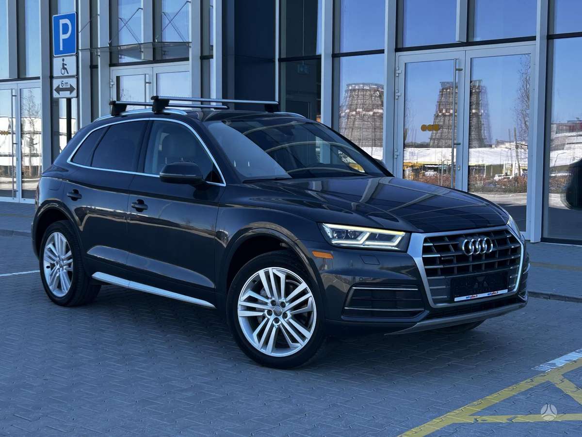 Audi Q5, 2.0 l., Минивэн