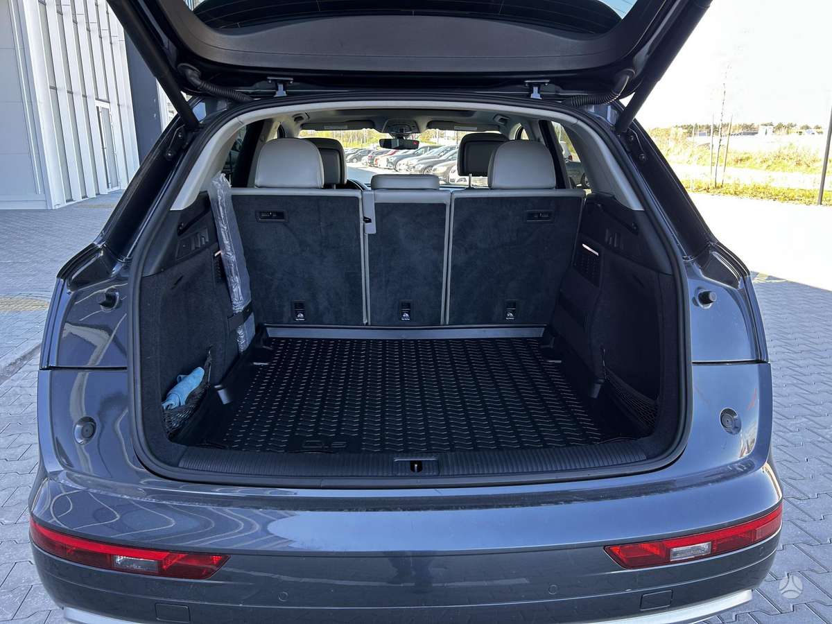 Audi Q5, 2.0 l., mpv / minivan