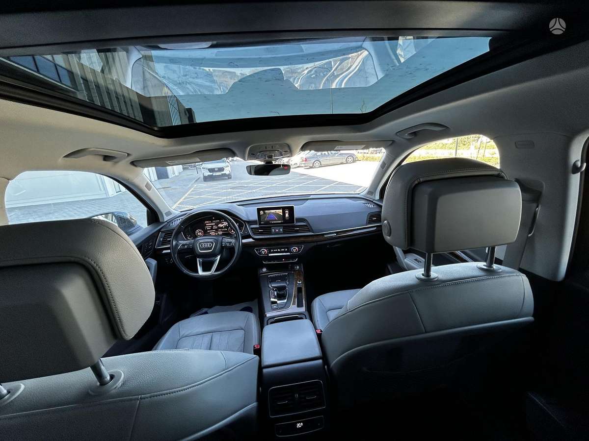 Audi Q5, 2.0 l., mpv / minivan