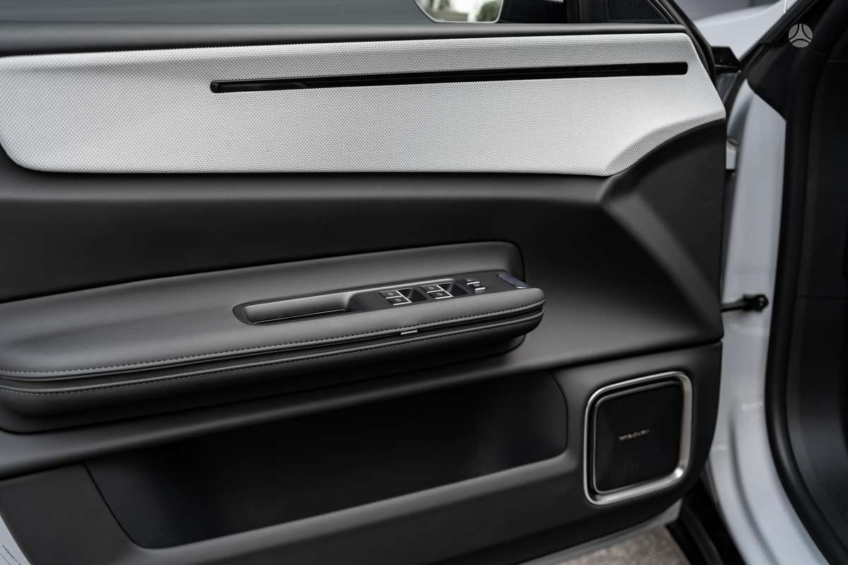 Polestar 4, 100 kWh, hatchback