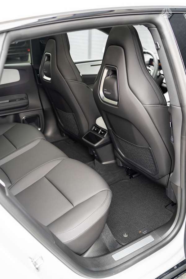 Polestar 4, 100 kWh, hatchback