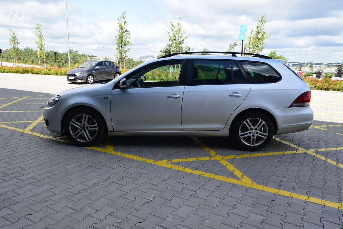 Volkswagen Golf - 4