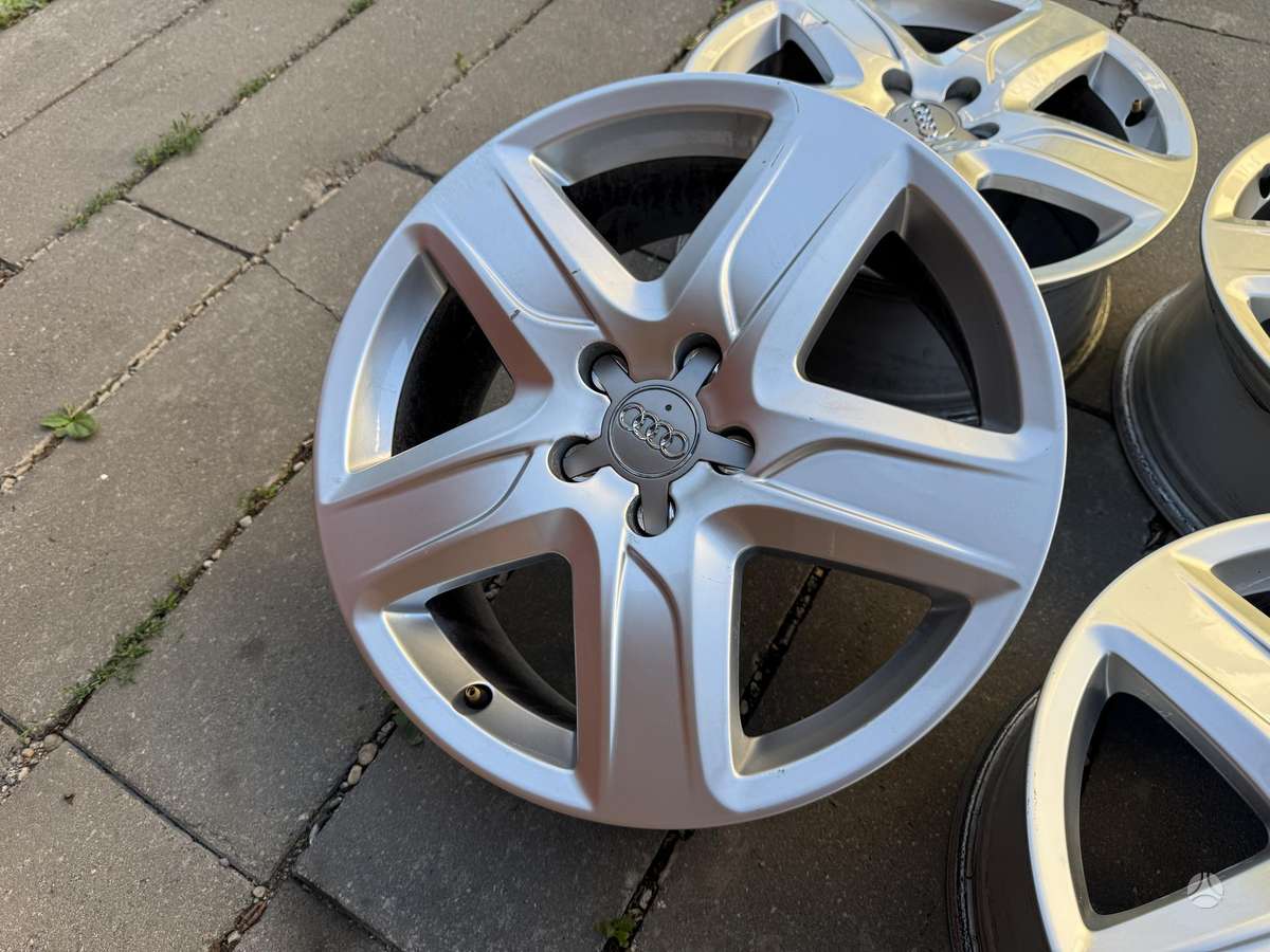 Audi, vieglmetāla, R18