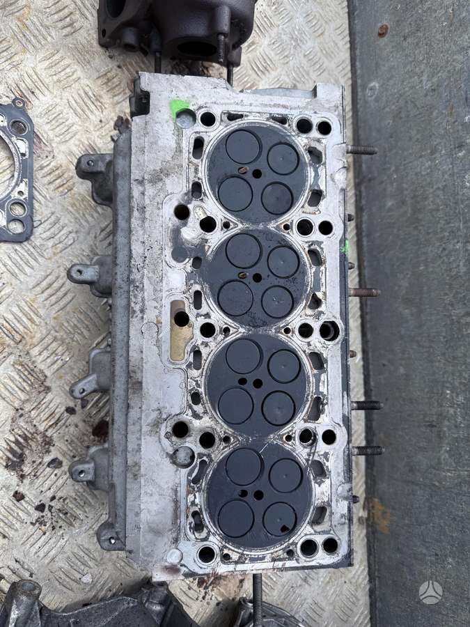 Audi Q5, CGLB, engine parts