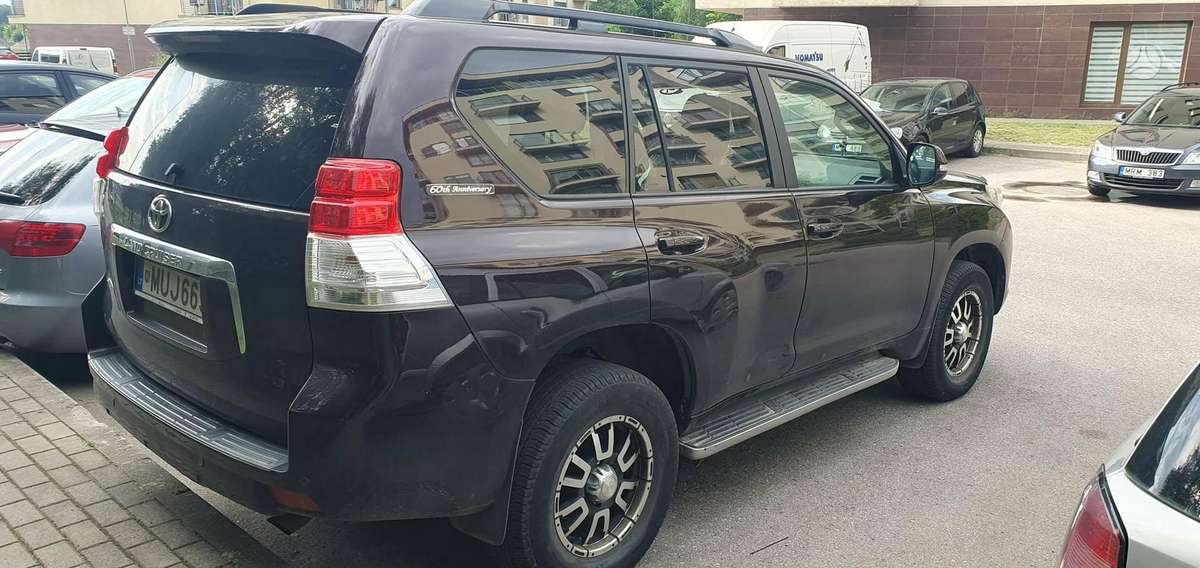 Toyota Land Cruiser Prado - 6