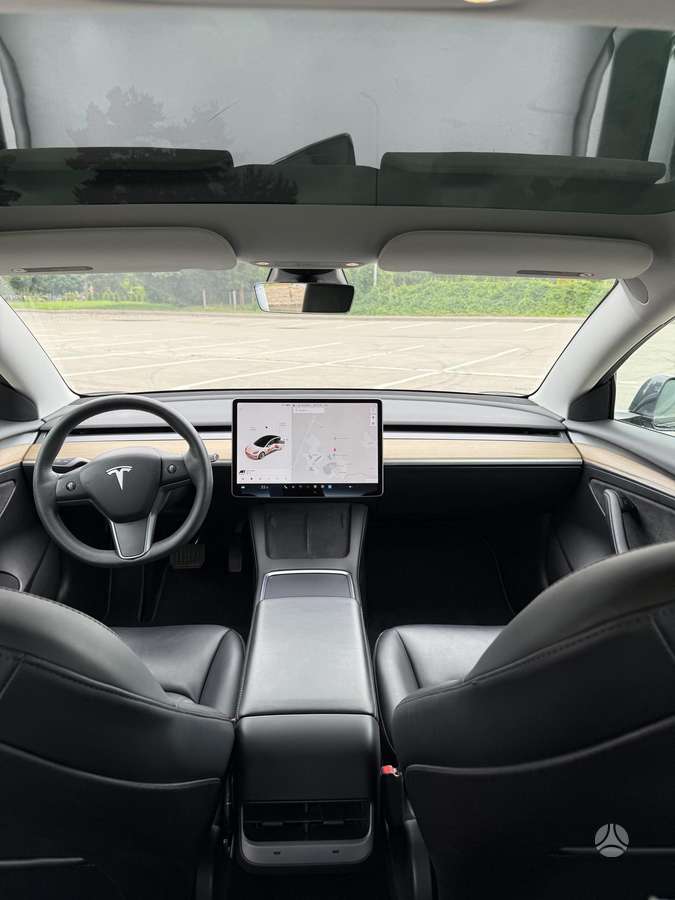 Tesla Model 3, 60 kWh, hatchback