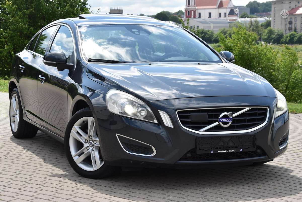 Volvo S60, 2.4 l., Седан