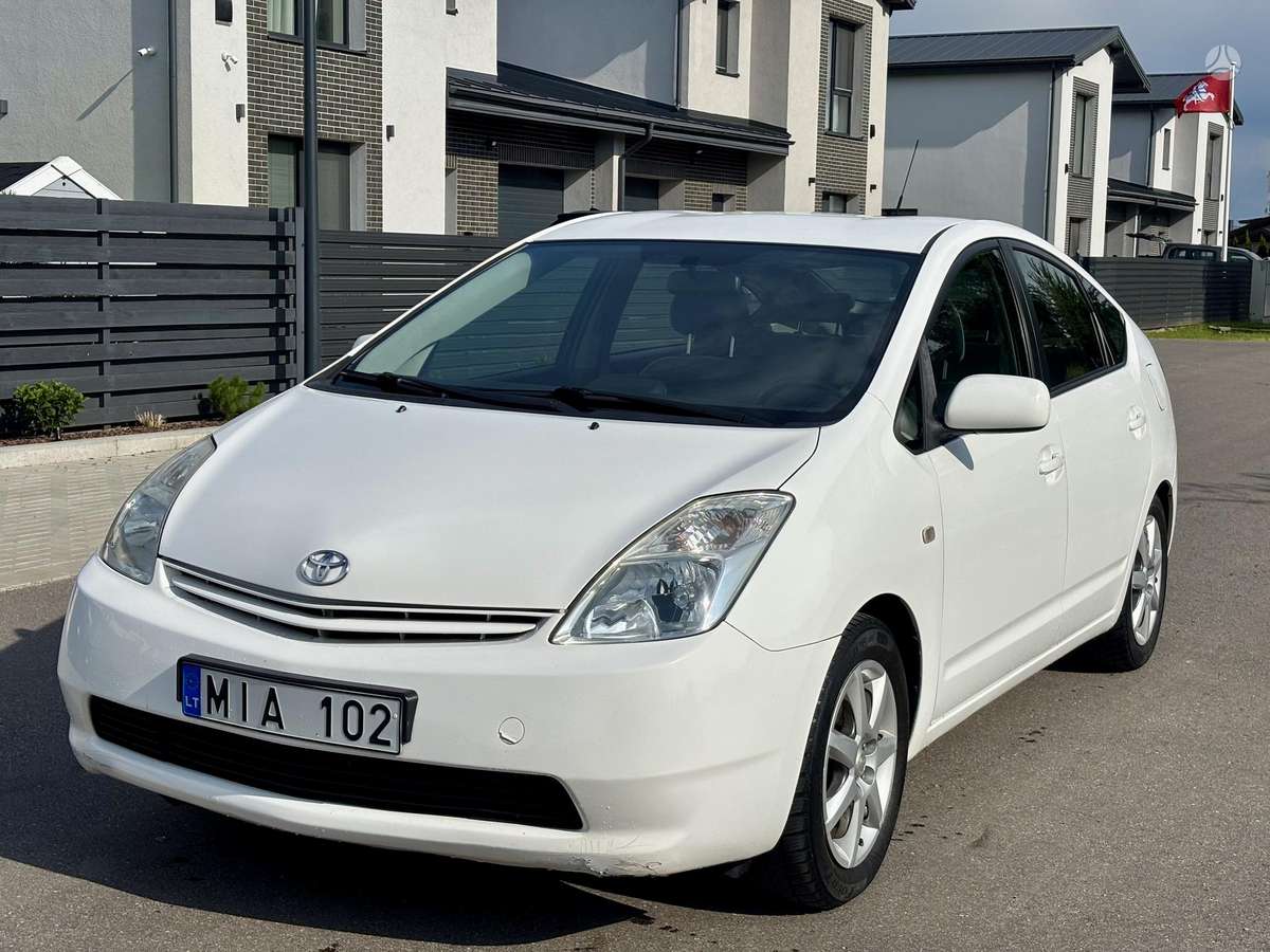 Toyota Prius - 7