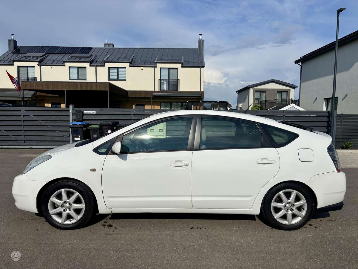 Toyota Prius - 6