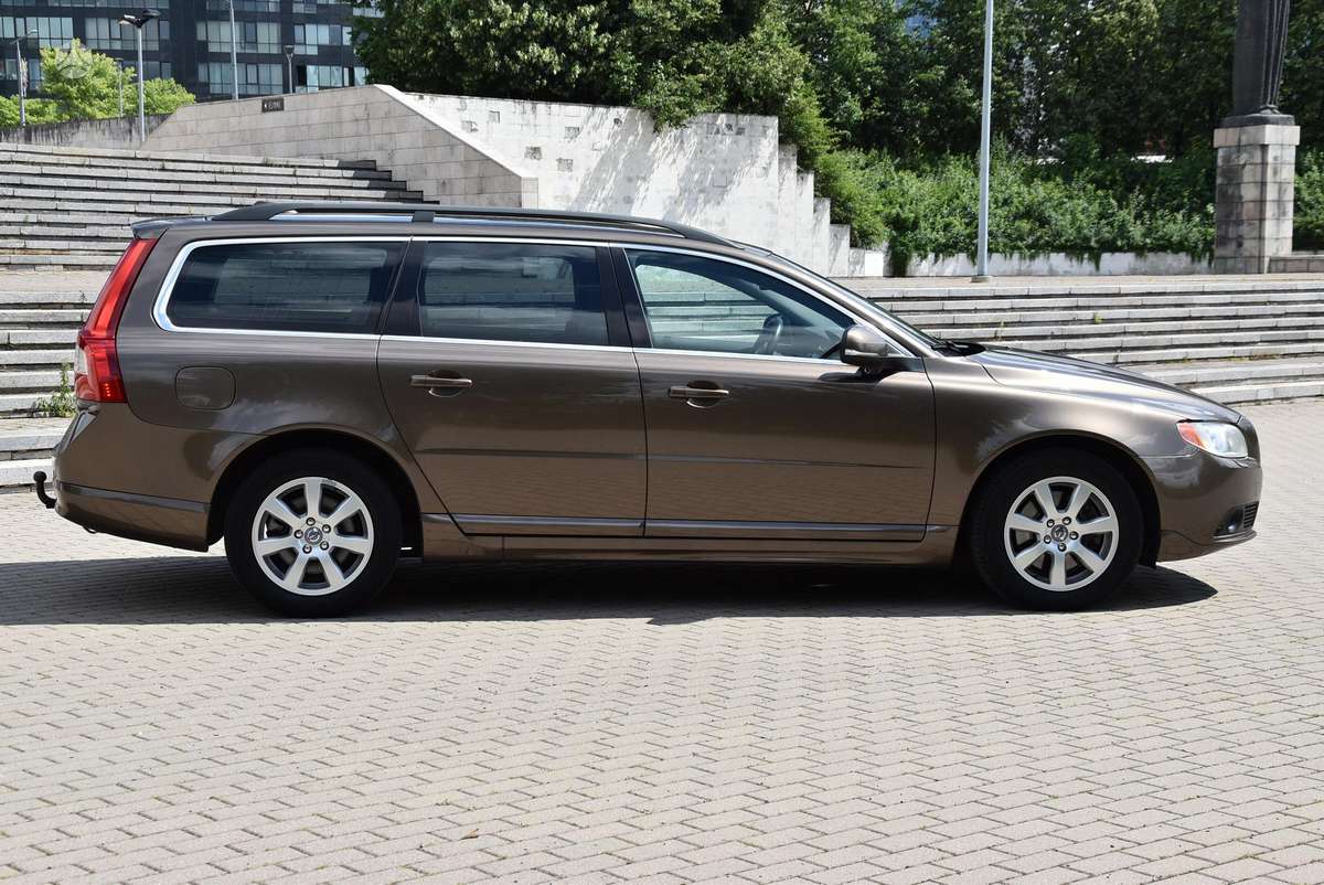 Volvo V70, 2.0 l., Универсал
