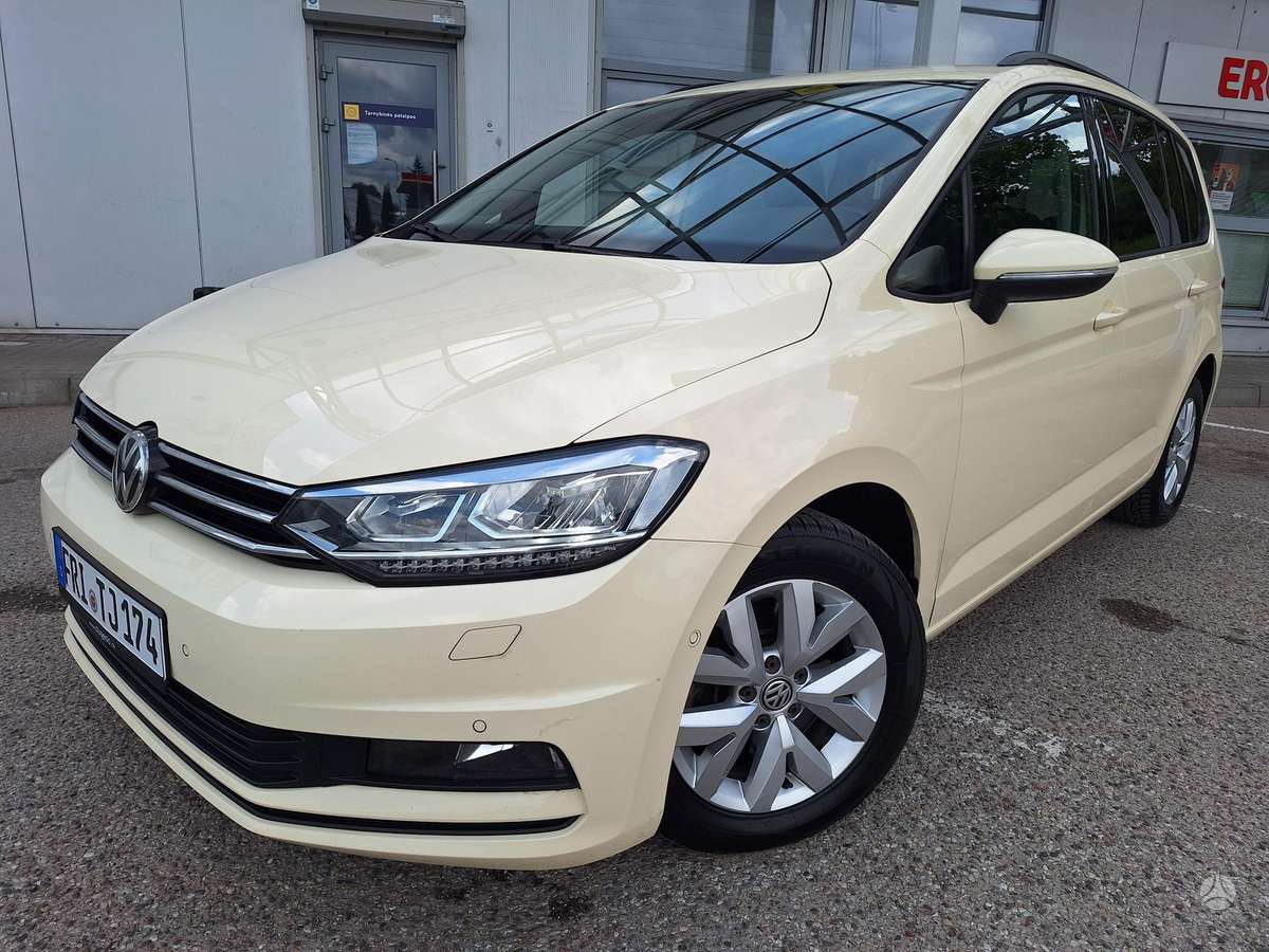 Volkswagen Touran - 1