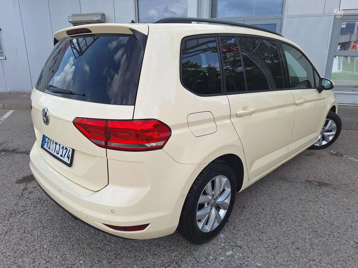 Volkswagen Touran - 8