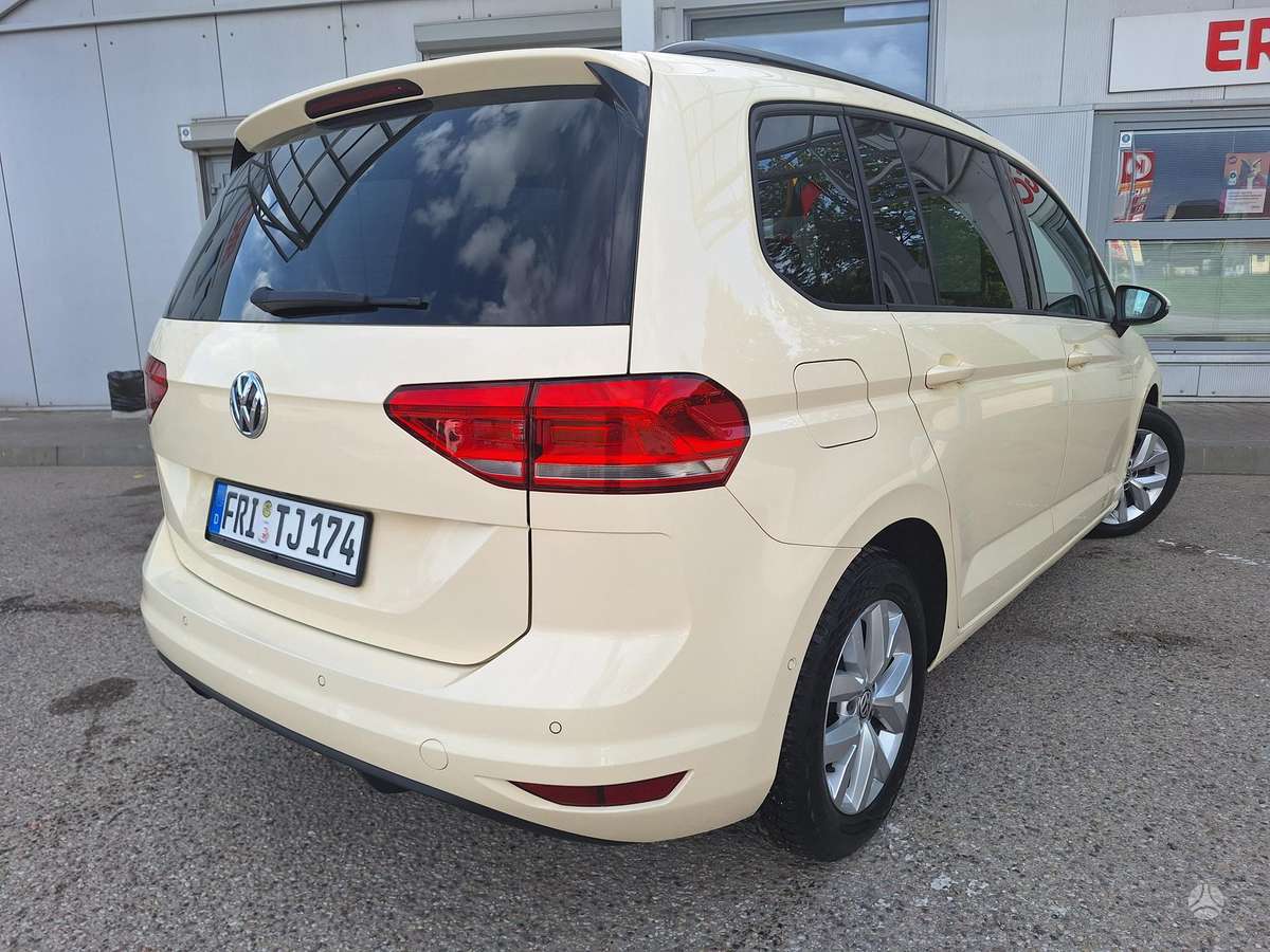 Volkswagen Touran - 9
