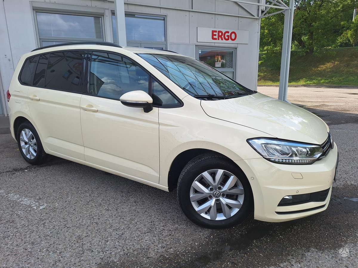 Volkswagen Touran - 11