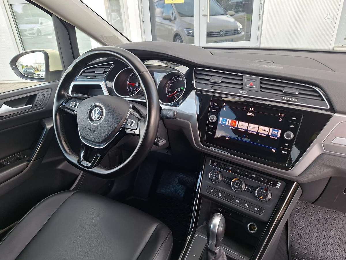 Volkswagen Touran - 2