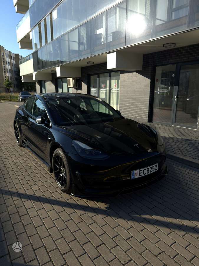 Tesla Model 3, 60 kWh, sedanas