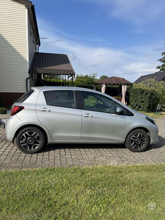 Toyota Yaris - 5