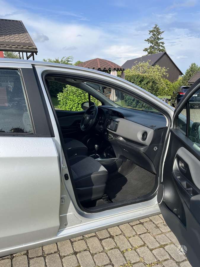Toyota Yaris - 7
