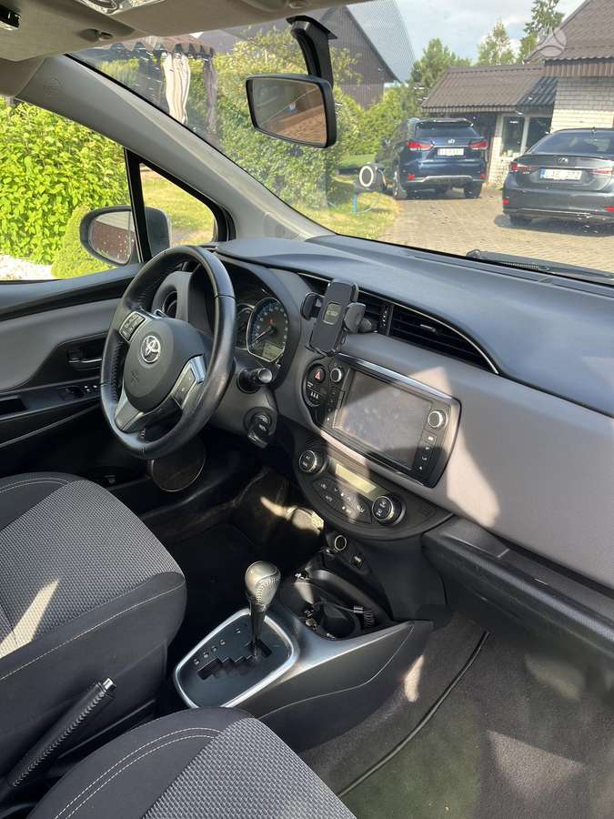 Toyota Yaris - 9