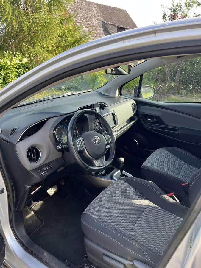 Toyota Yaris - 10
