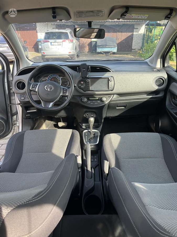 Toyota Yaris - 11