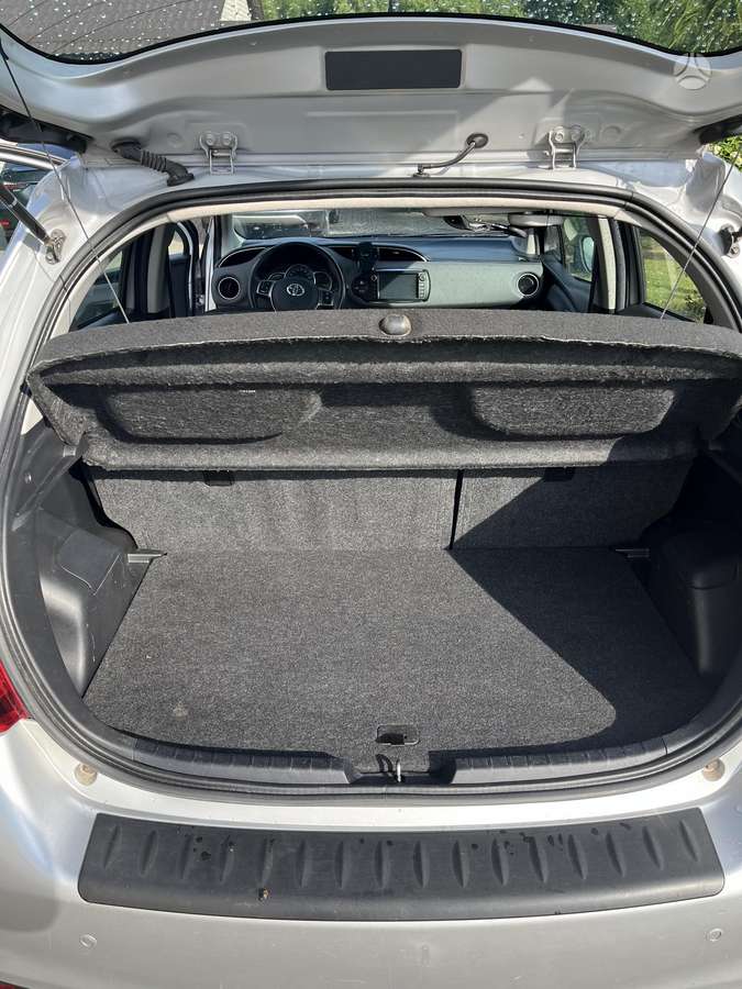 Toyota Yaris - 12