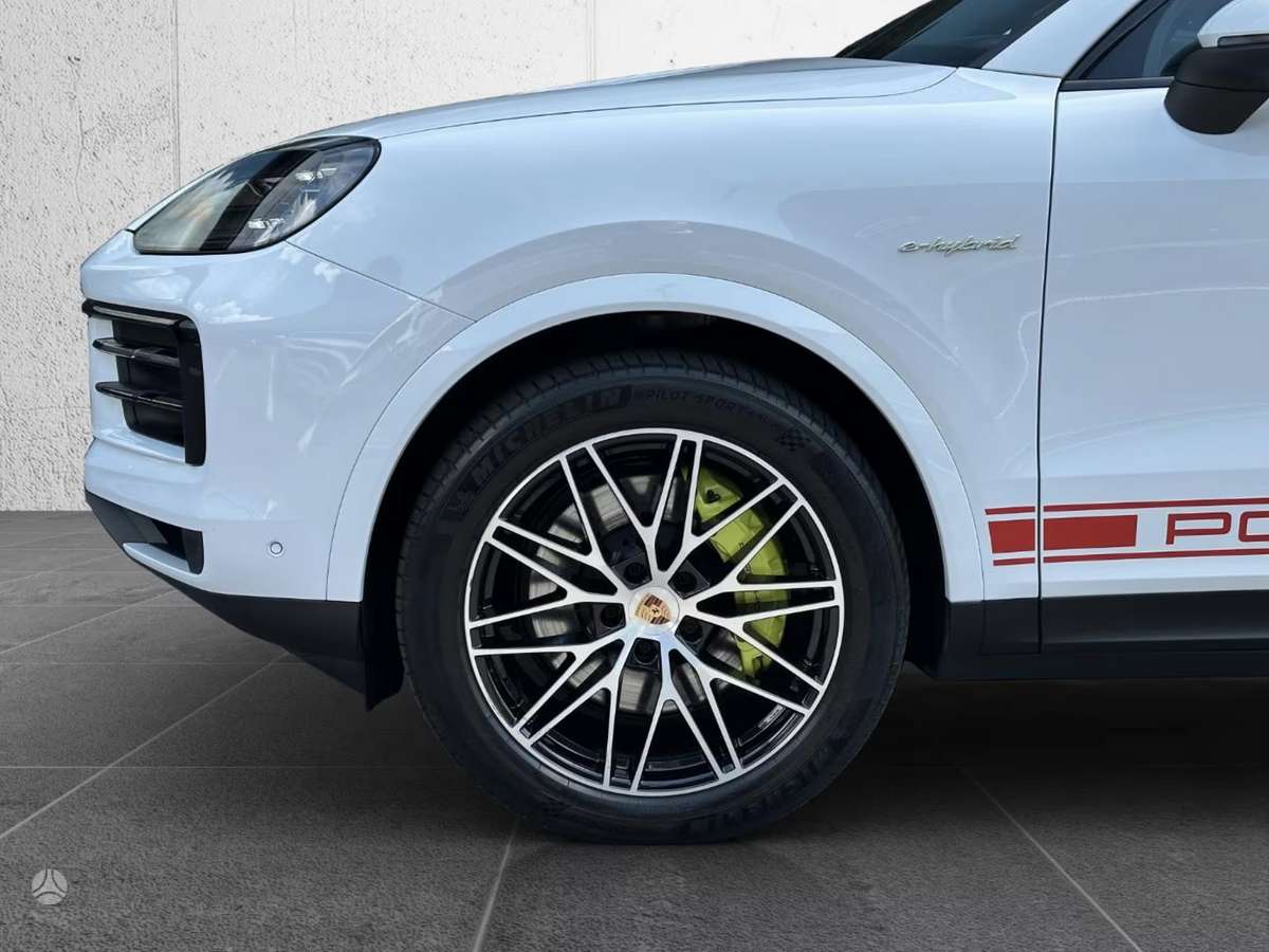 Porsche Cayenne - 6
