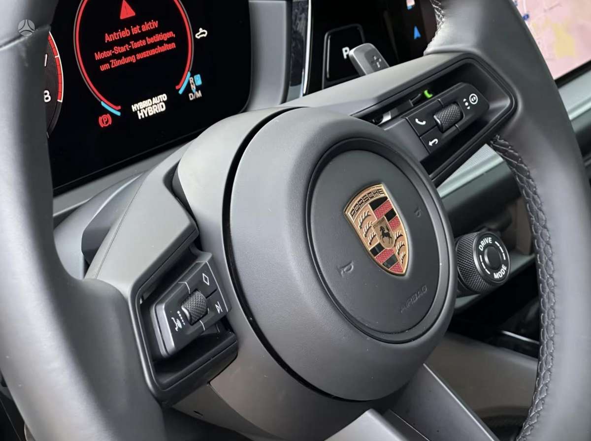 Porsche Cayenne - 8