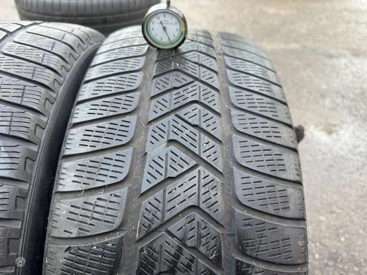 Pirelli SCORPION, всесезонные 235/55 R19