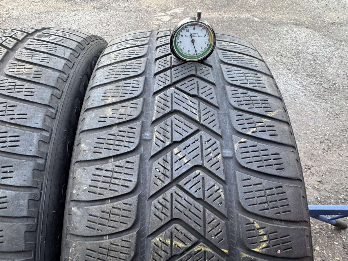 Pirelli SCORPION, всесезонные 235/55 R19