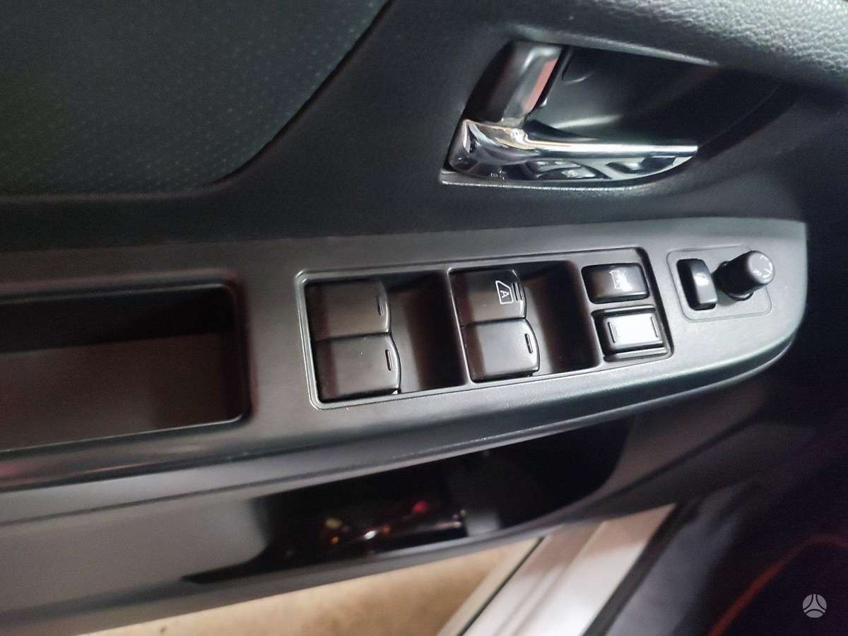 Subaru XV, 2.0 l., Хэтчбек