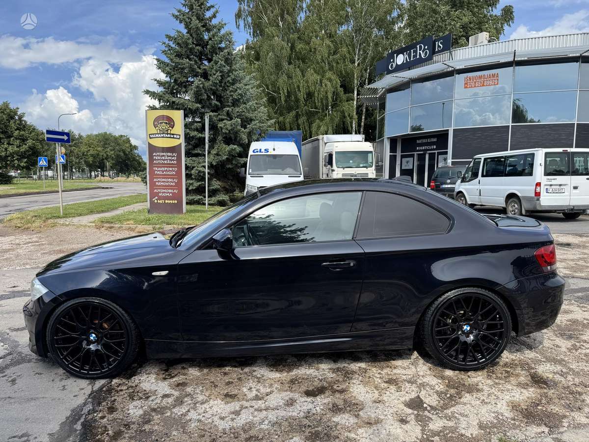 BMW 123, coupe