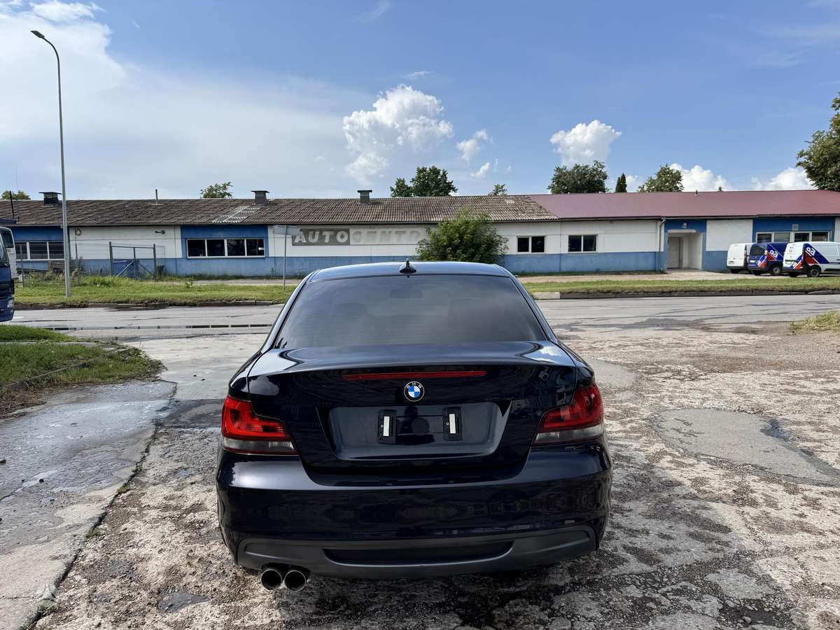 BMW 123, coupe