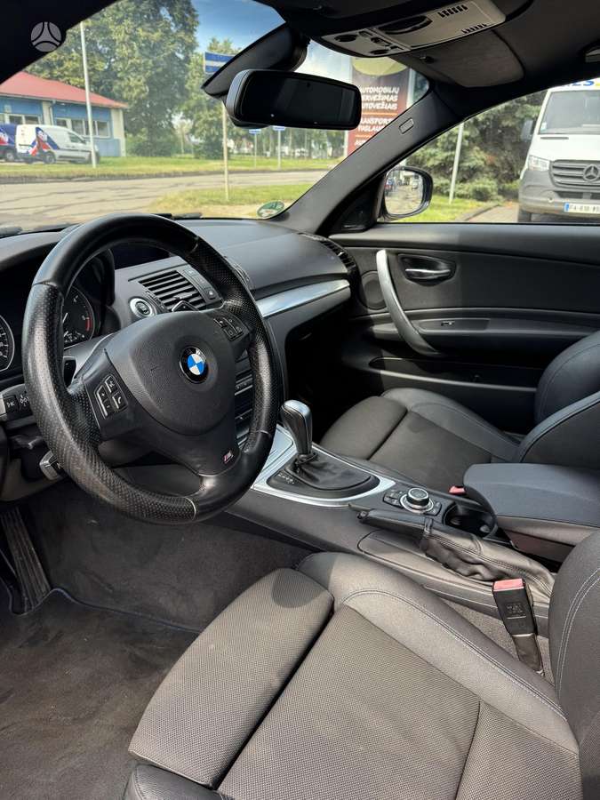 BMW 123, coupe