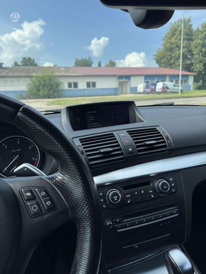 BMW 123, coupe