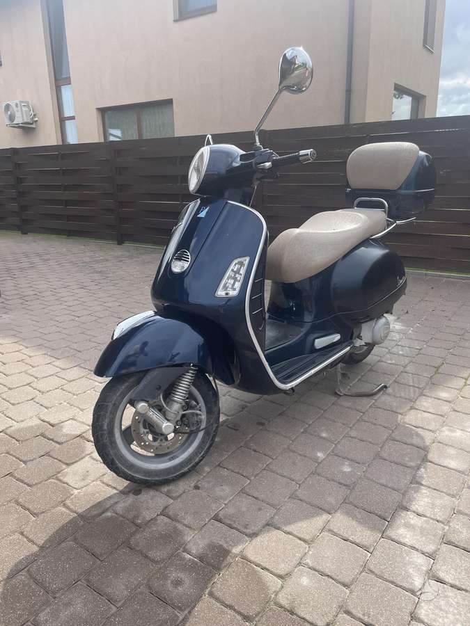 Piaggio Vespa 124cc, мотороллеры / мопеды