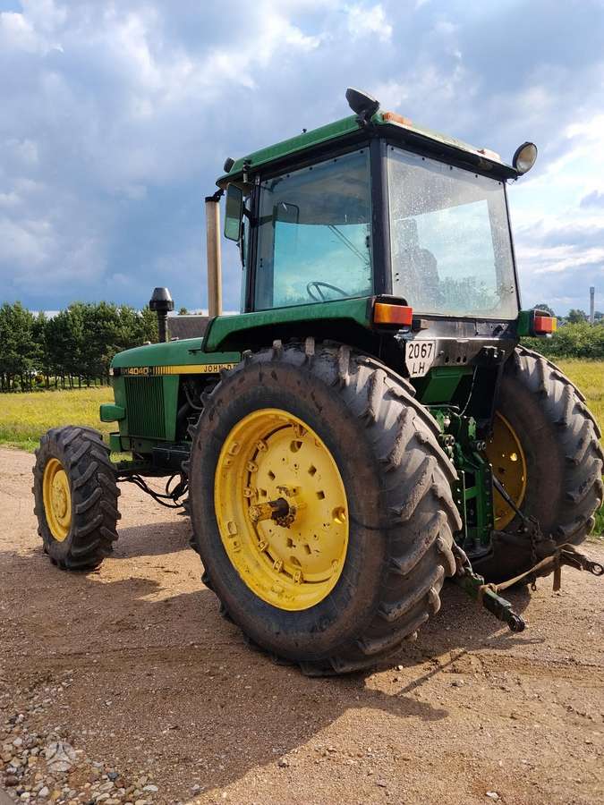 John Deere 4040, traktori