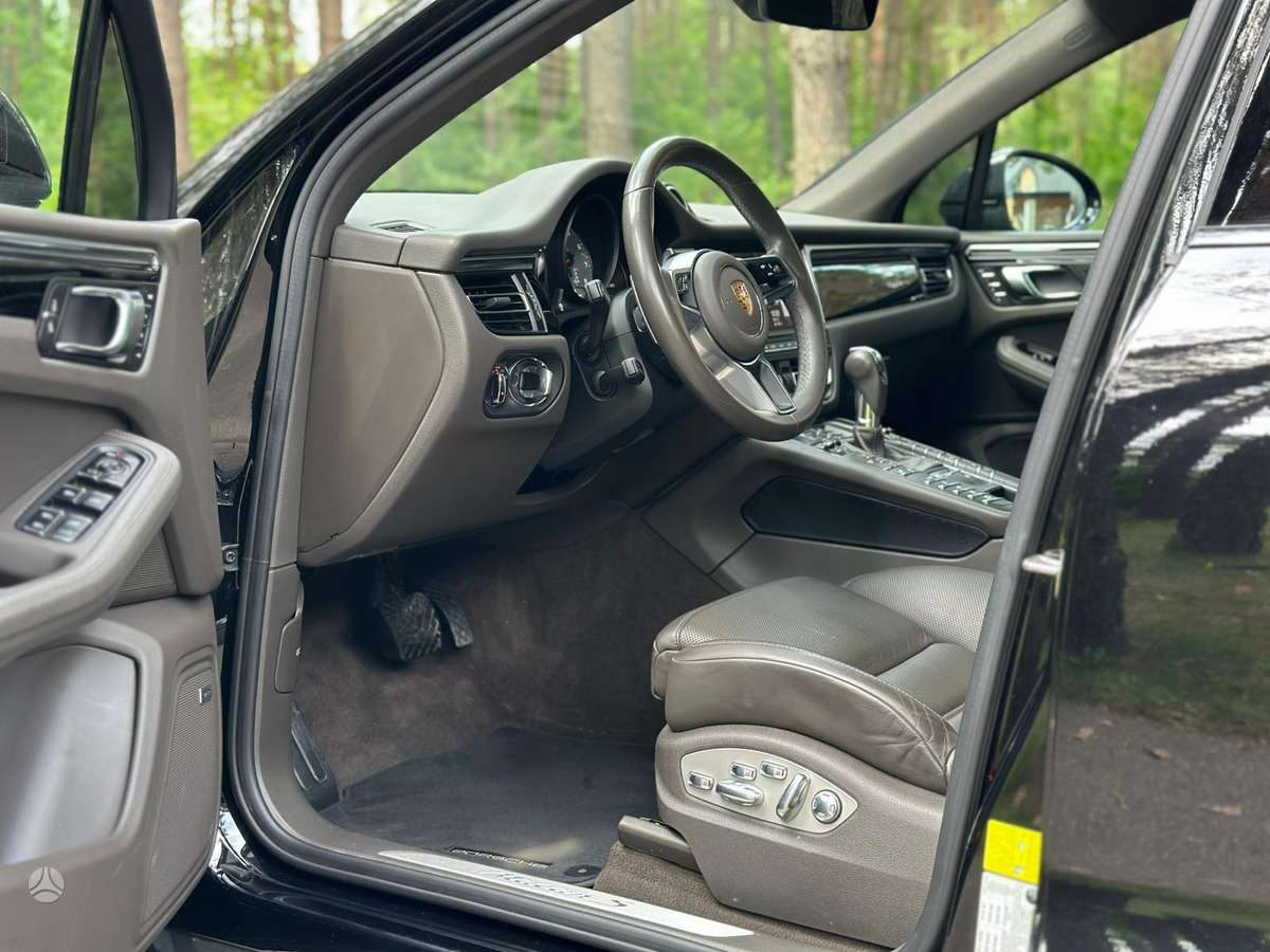 Porsche Macan - 12