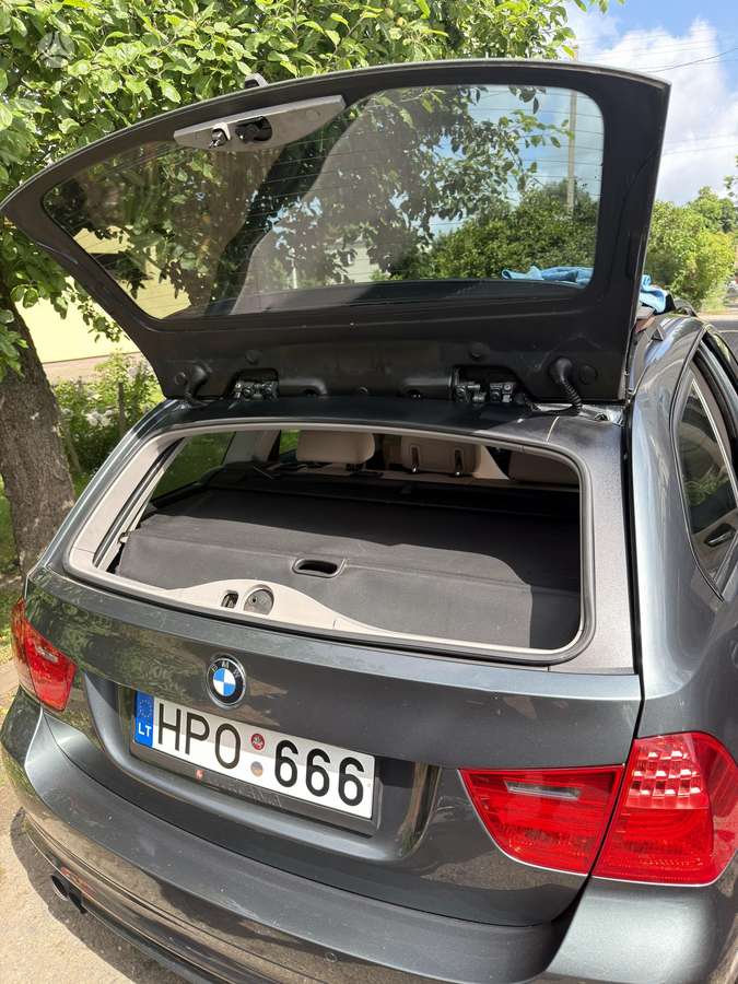 BMW 325, 3.0 l., wagon