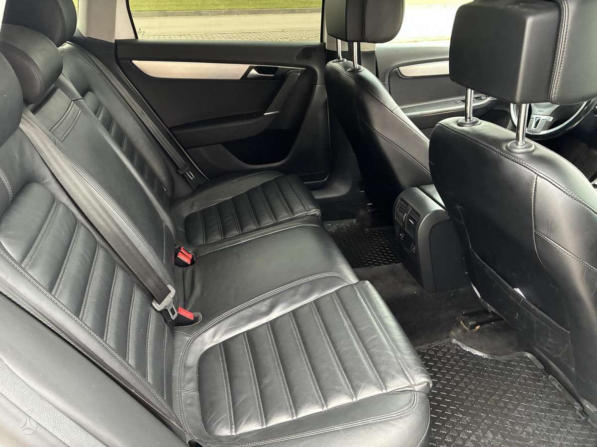Volkswagen Passat Alltrack - 11