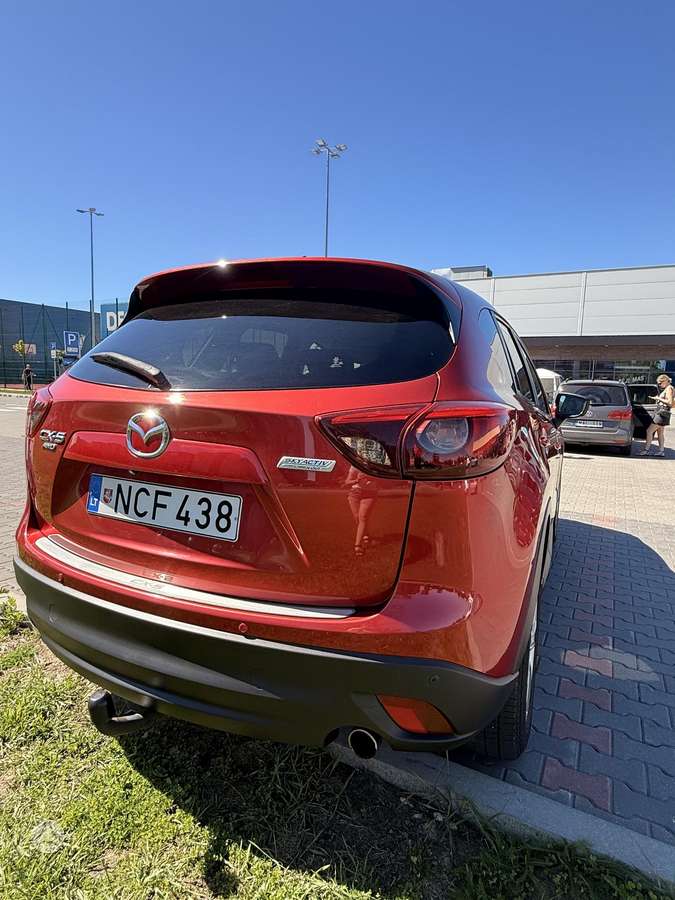 Mazda CX-5, 2.2 l., off-road / crossover