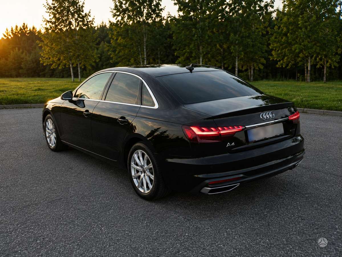 Audi A4, 2.0 l., saloon / sedan