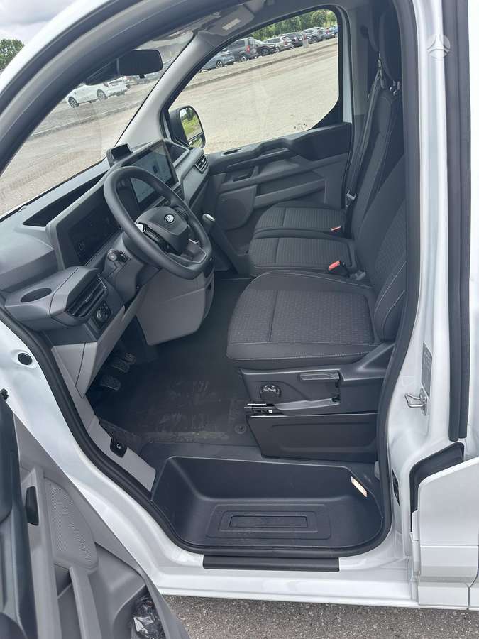 Ford Transit Custom, keleivinis mikroautobusas