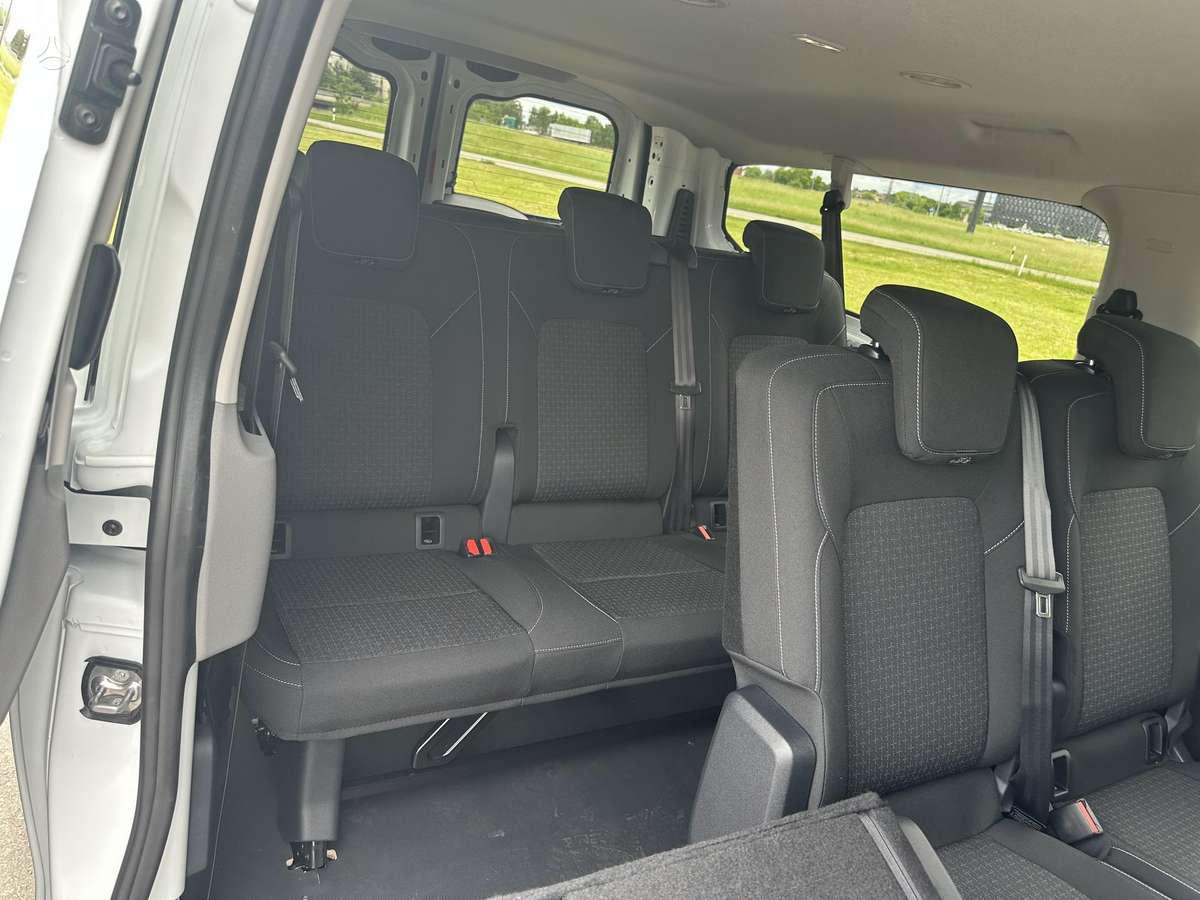 Ford Transit Custom, passenger minibus