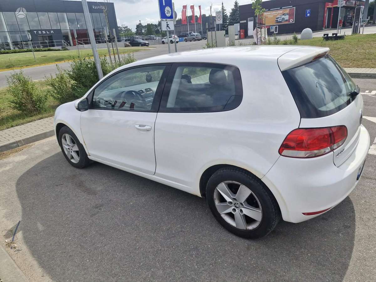 Volkswagen Golf - 4