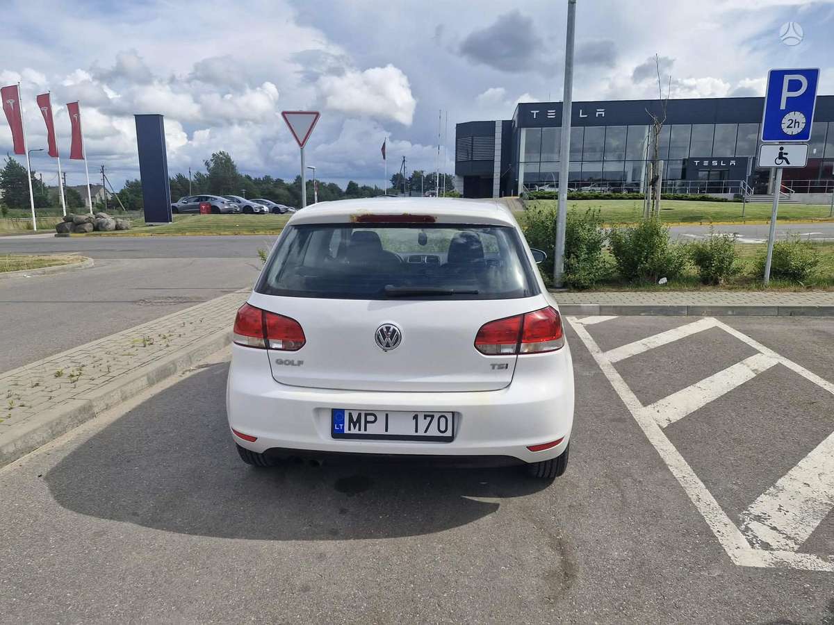 Volkswagen Golf - 3