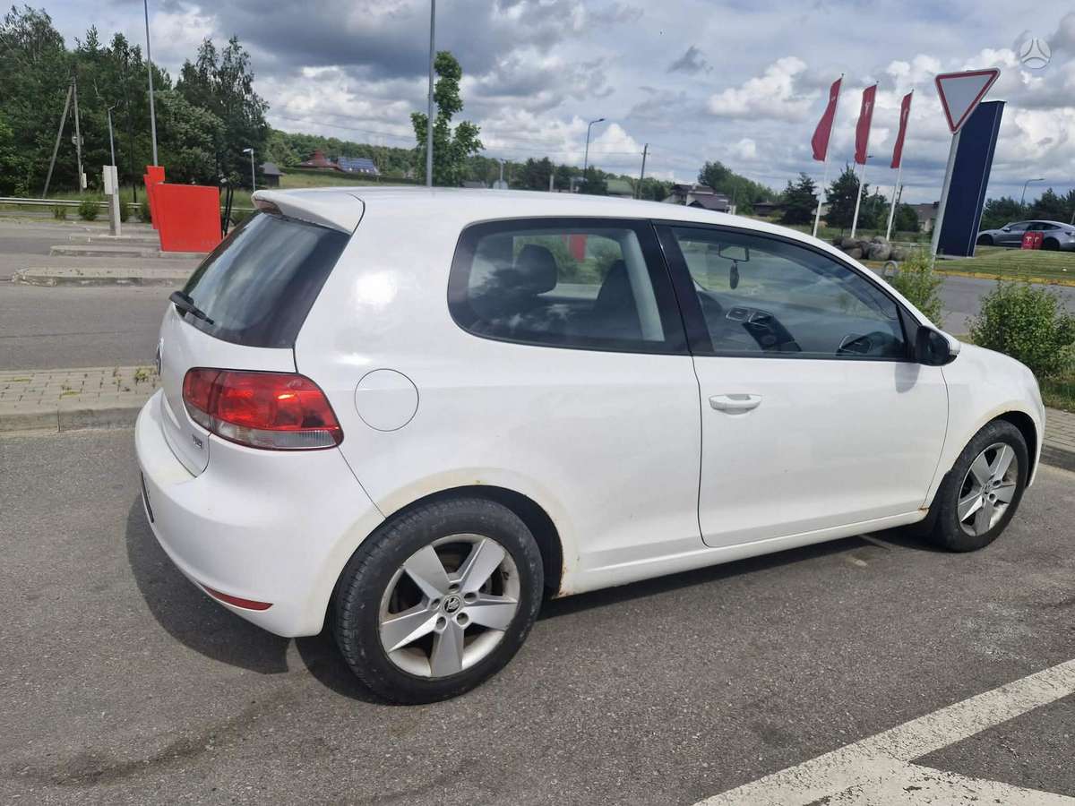 Volkswagen Golf - 5