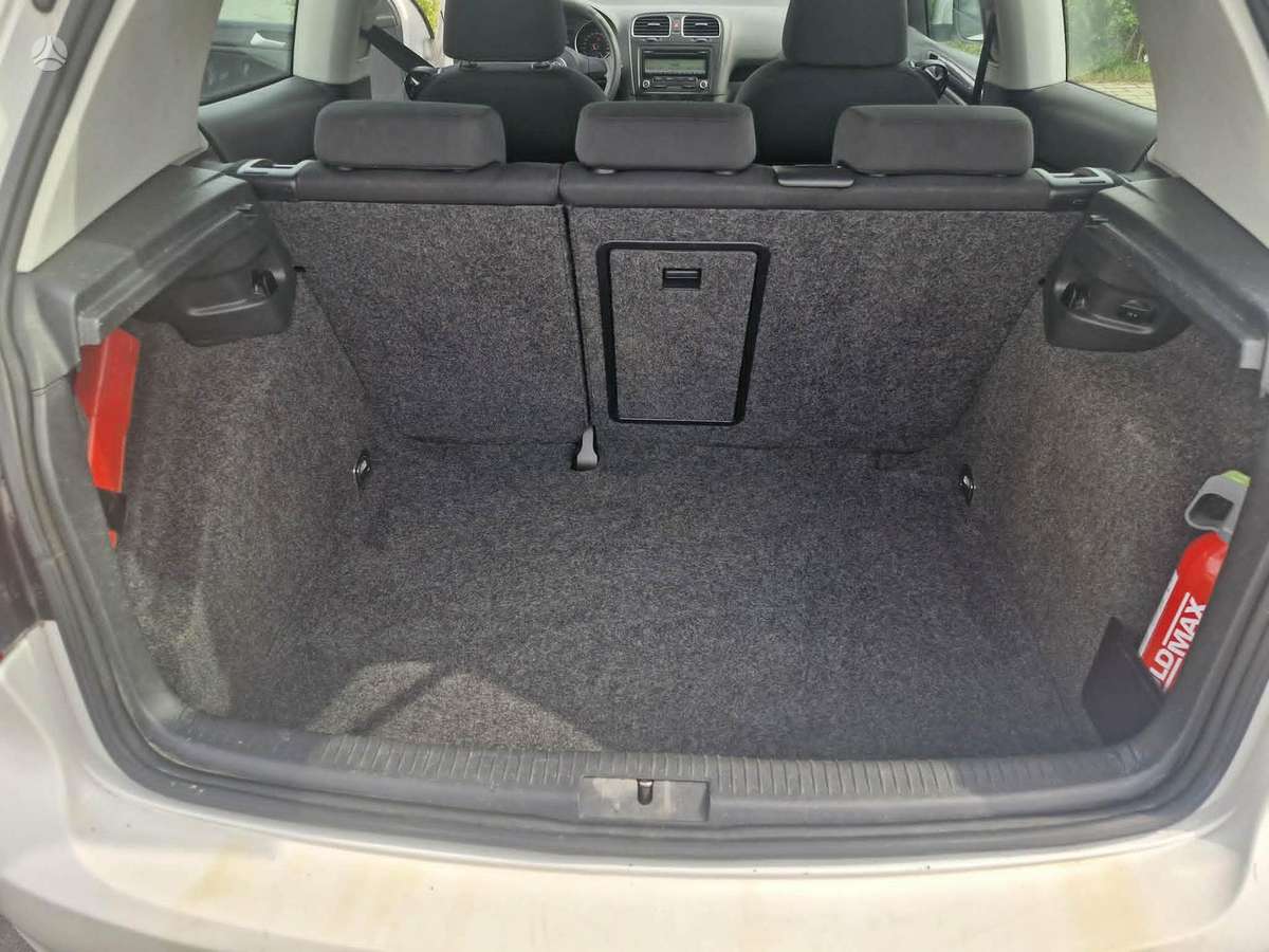 Volkswagen Golf - 11